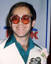 ELTON JOHN CLASSIC POSE TINTED SUNGLASSES 1970'S PRINTS AND POSTERS 288006