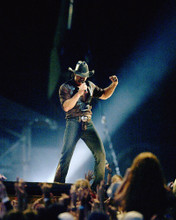 TIM MCGRAW FIST PUMPING AT CONCERT PRINTS AND POSTERS 287959