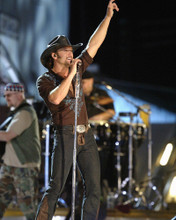 TIM MCGRAW GREAT CONCERT IMAGE PRINTS AND POSTERS 287938