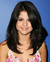 SELENA GOMEZ HEAD AND SHOULDERS PORTRAIT PRINTS AND POSTERS 287540
