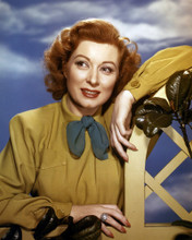 GREER GARSON LOVELY POSE IN GREEN TOP PRINTS AND POSTERS 287426