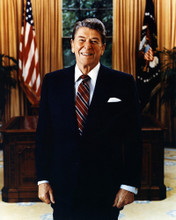PRESIDENT RONALD REAGAN ICONIC POSE IN WHITE HOUSE AMERICAN FLAG PRINTS AND POSTERS 287425