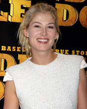 ROSAMUND PIKE PRINTS AND POSTERS 287389