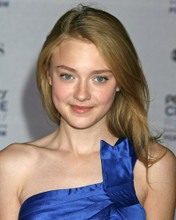 DAKOTA FANNING CLOSE UP IN BLUE DRESS PRINTS AND POSTERS 287276
