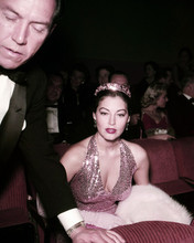 AVA GARDNER CANDID BUSTY IN THEATRE PRINTS AND POSTERS 287178