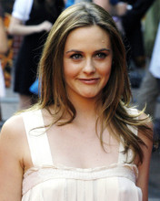 ALICIA SILVERSTONE CANDID CUTE SHOT PRINTS AND POSTERS 286774