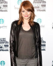 EMMA STONE SMILING CANDID AT AWARDS PRINTS AND POSTERS 286709