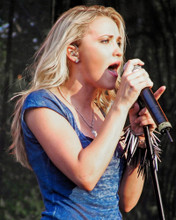 EMILY OSMENT SINGING IN CONCERT LOVELY SHOT PRINTS AND POSTERS 286112