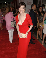 ANNE HATHAWAY BUSTY IN VERY REVEALING RED DRESS PRINTS AND POSTERS 285964