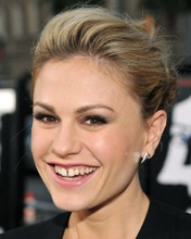 ANNA PAQUIN SMILING CLOSE UP CANDID PRINTS AND POSTERS 285454