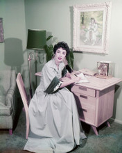 ELIZABETH TAYLOR RARE POSE WRITING DESK FROM ORIGINAL TRANSPARENCY PRINTS AND POSTERS 285369