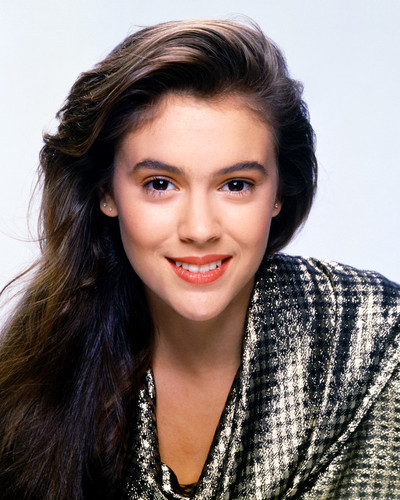 alyssa milano young Alyssa Milano - #tbt I was 16 in this picture. | Facebook