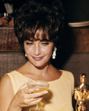 ELIZABETH TAYLOR GREAT CANDID IMAGE CHAMPAGNE OSCAR ACADEMY AWARD PRINTS AND POSTERS 284840