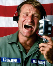 ROBIN WILLIAMS GOOD MORNING, VIETNAM CLASSIC POSE AT MICROPHONE PRINTS AND POSTERS 284247