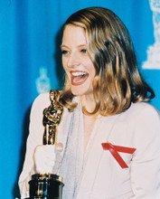 JODIE FOSTER HOLDING OSCAR ACADEMY AWARD PRINTS AND POSTERS 28286