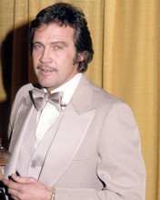 LEE MAJORS WITH MOUSTACHE TUXEDO CANDID RARE PRINTS AND POSTERS 282840