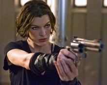 RESIDENT EVIL AFTERLIFE MILLA JOVOVICH GUN PRINTS AND POSTERS 282641
