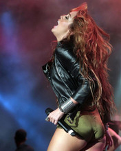 MILEY CYRUS IN CONCERT LEGGY PRINTS AND POSTERS 282053