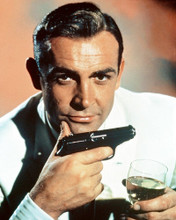 GOLDFINGER SEAN CONNERY MARTINI GUN CLASSIC PRINTS AND POSTERS 281993