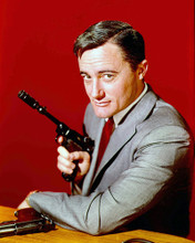 ROBERT VAUGHN WITH GUN MAN FROM UNCLE POSE PRINTS AND POSTERS 281797