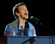 CHRIS MARTIN COLDPLAY IN CONCERT PRINTS AND POSTERS 281734