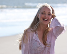 AMANDA SEYFRIED SEXY ON BEACH PRINTS AND POSTERS 280870