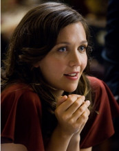 MAGGIE GYLLENHAAL SMILING POSE PRINTS AND POSTERS 280184