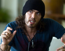 RUSSEL BRAND PORTRAIT IN WOOLY HAT PRINTS AND POSTERS 280139