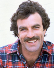 TOM SELLECK MAGNUM GREAT SMILING POSE PRINTS AND POSTERS 277957