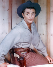 ROBERT MITCHUM HUNKY 1940'S WESTERN POSE PRINTS AND POSTERS 277866