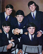 THE DAVE CLARK FIVE RARE GROUP POSE PRINTS AND POSTERS 277187