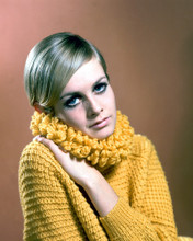 TWIGGY GREAT 60'S FASHION POSE PRINTS AND POSTERS 276070