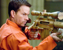 MARK WAHLBERG SHOOTER WITH RIFLE PRINTS AND POSTERS 275335