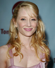 ANNE HECHE BUSTY CANDID PRINTS AND POSTERS 271585