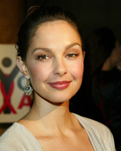 ASHLEY JUDD CLOSE UP PRINTS AND POSTERS 271074