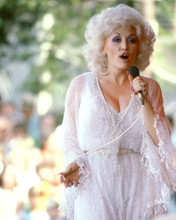 DOLLY PARTON IN WHITE DRESS PRINTS AND POSTERS 270072