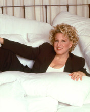 BETTE MIDLER LYING ON BED PRINTS AND POSTERS 270067
