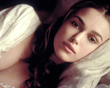 KEIRA KNIGHTLEY CLOSE UP CLEAVAGE PRINTS AND POSTERS 269335