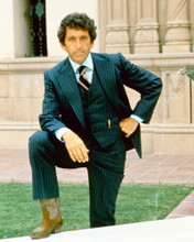 BARRY NEWMAN PETROCELLI IN SUIT PRINTS AND POSTERS 265096
