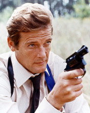 LIVE AND LET DIE ROGER MOORE AIMING GUN PRINTS AND POSTERS 264622