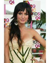 ASHLEE SIMPSON CANDID PRINTS AND POSTERS 264425