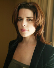 NEVE CAMPBELL CANDID CLOSE UP PRINTS AND POSTERS 264322