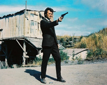 CLINT EASTWOOD DIRTY HARRY WITH GUN AT END PRINTS AND POSTERS 26411