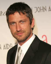 GERARD BUTLER IN SUIT PRINTS AND POSTERS 263982
