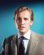 ROY THINNES THE INVADERS IN SUIT PRINTS AND POSTERS 261424