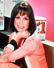 MARY TYLER MOOREF STUDIO POSE 70'S PRINTS AND POSTERS 258296