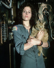 SIGOURNEY WEAVER ALIEN WITH CAT PRINTS AND POSTERS 258115