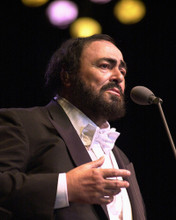 LUCIANO PAVAROTTI TUXEDO IN CONCERT PRINTS AND POSTERS 258021