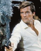 ROGER MOORE MAN WITH THE GOLDEN GUN PRINTS AND POSTERS 256011