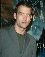 CLIVE OWEN IN DARK JACKET PRINTS AND POSTERS 255555